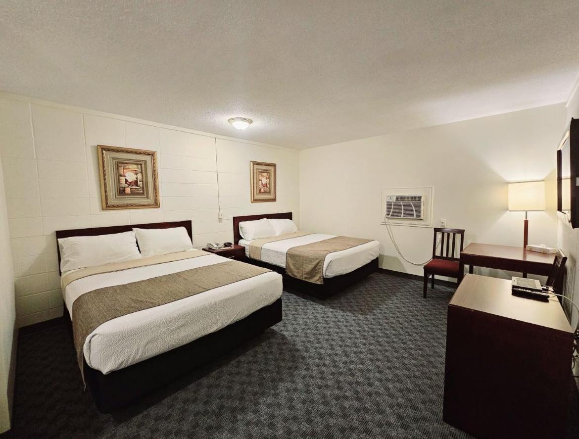 Canadian Motor Inn Grande Prairie Eksteriør bilde
