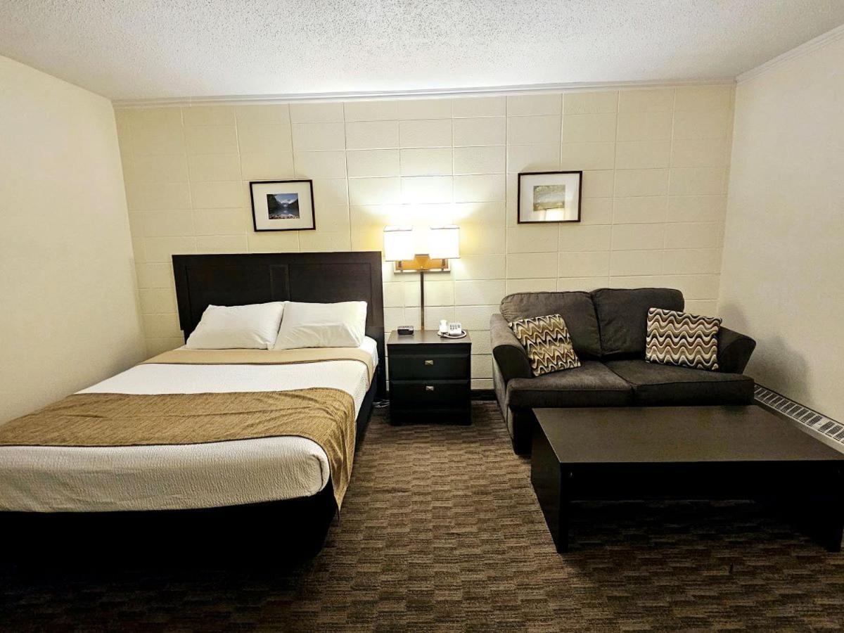 Canadian Motor Inn Grande Prairie Eksteriør bilde