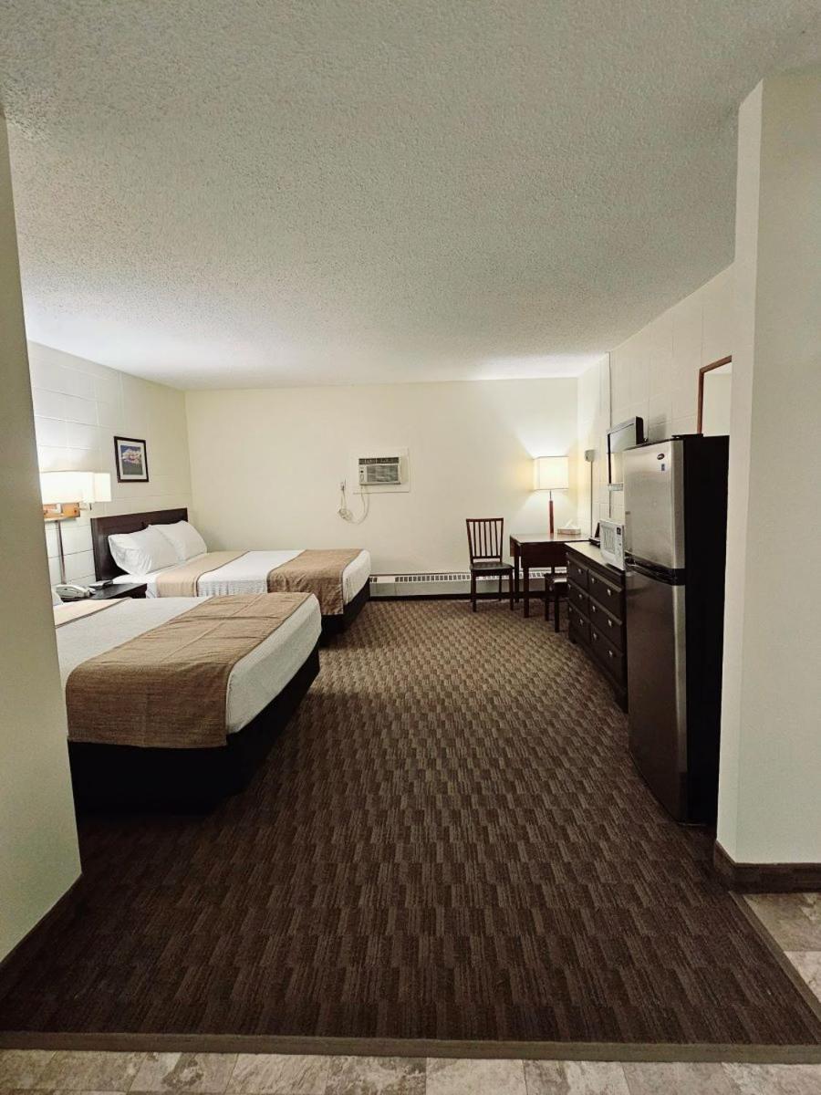 Canadian Motor Inn Grande Prairie Eksteriør bilde