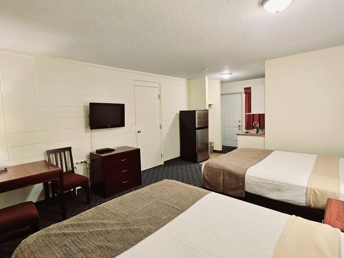 Canadian Motor Inn Grande Prairie Eksteriør bilde