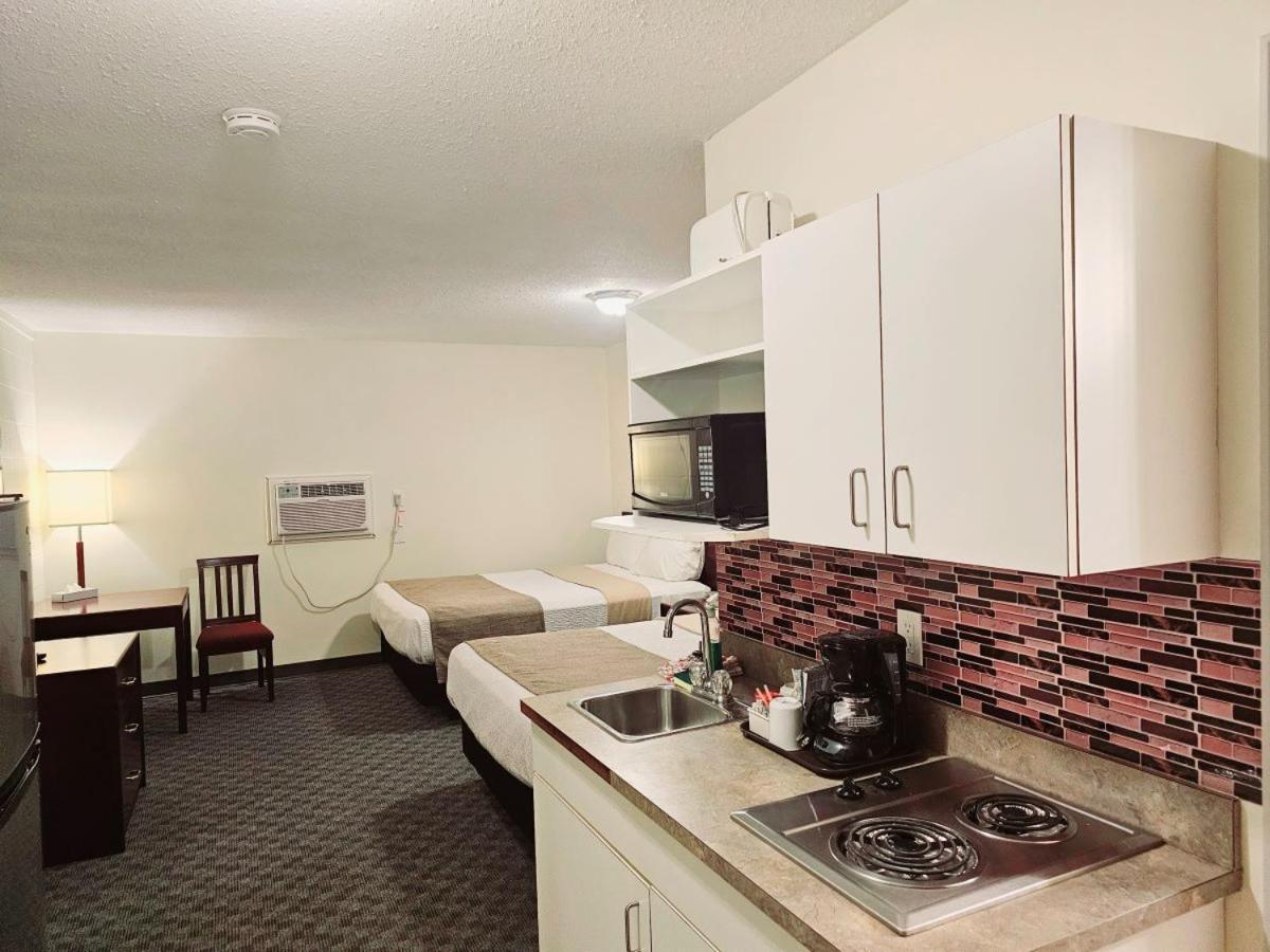 Canadian Motor Inn Grande Prairie Eksteriør bilde