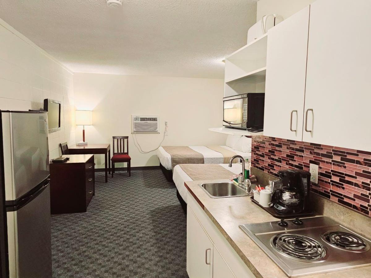 Canadian Motor Inn Grande Prairie Eksteriør bilde